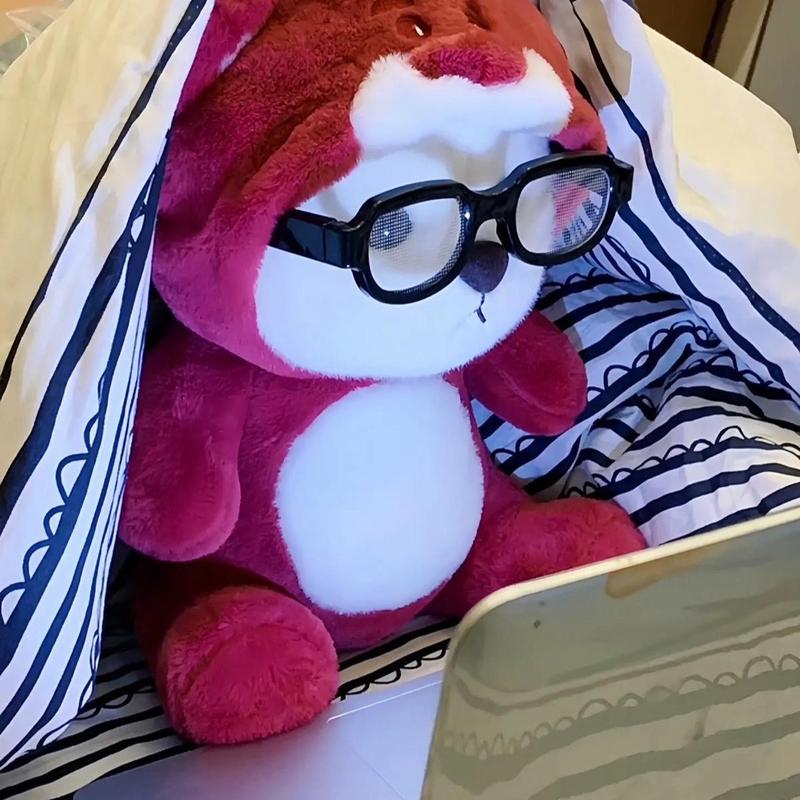Sweetheart Berry Bear: Irresistibly Plush Strawberry-Scented Teddy - Snuggle in Style!  Limited Edition, Get Yours Now! #SweetheartBear #SnuggleInStyle #VALENTINE GIFT