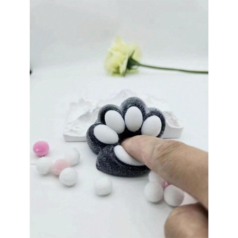 Cute Stress-Relief Plush Cat Paw: Portable Squeeze Toy, Perect for Desk & on-The-Go Stress Relief Toys